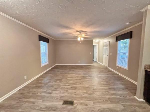 2018 Clayton Homes Inc Yes Mobile Home