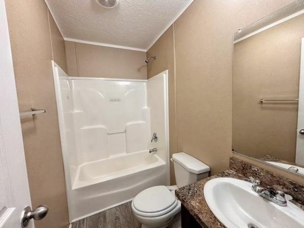 2018 Clayton Homes Inc Yes Mobile Home