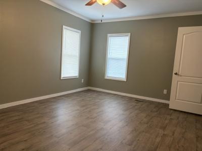 Photo 4 of 6 of home located at 1601 East Slaughter Lane 138 Austin, TX 78747