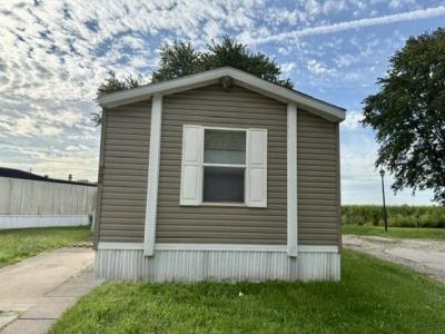 Mobile Home at 1001 Mayflower Road #386 South Bend, IN 46619