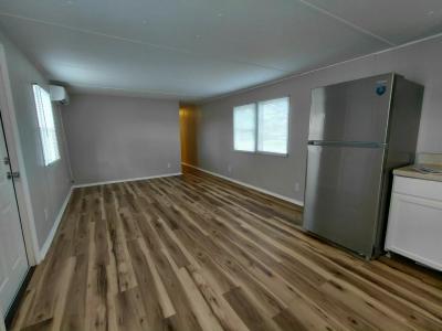 Photo 4 of 10 of home located at 6280 Hamilton Dr. #2 Fort Myers, FL 33905