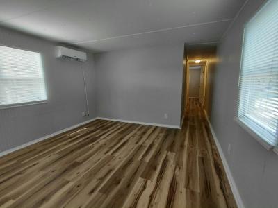 Photo 5 of 10 of home located at 6280 Hamilton Dr. #2 Fort Myers, FL 33905
