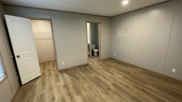 2025 Clayton Homes Inc Epic Journey Mobile Home