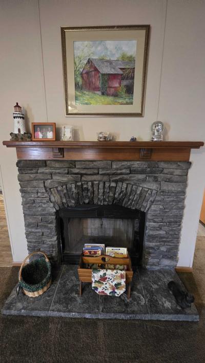 Photo 4 of 26 of home located at 3588 Spring St Carleton, MI 48117