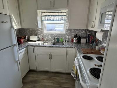 Photo 4 of 8 of home located at 508 44th Ave E Lot D-36 Bradenton, FL 34203