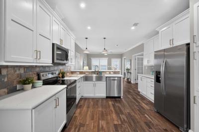Photo 5 of 16 of home located at 38919 Golf View Ave Dade City, FL 33525