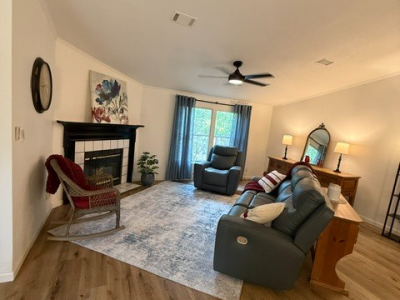 Photo 2 of 17 of home located at 5200 Lake Shore Ln Lot 18 Denton, TX 76208