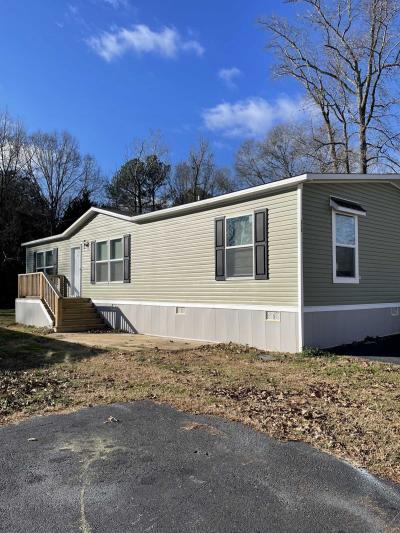 Photo 2 of 11 of home located at 518 Wickford Drive Hampton, GA 30228