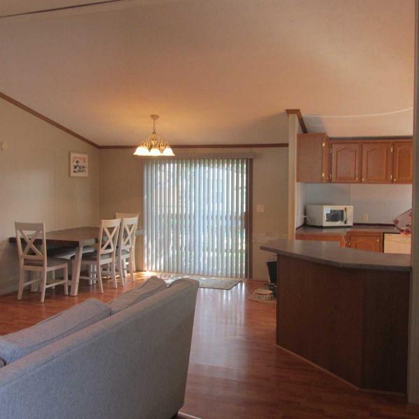 2000 Holly Park Glenmore Mobile Home