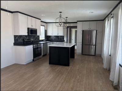 Mobile Home at 6780 Bonesteel Dr Columbus, IN 47201