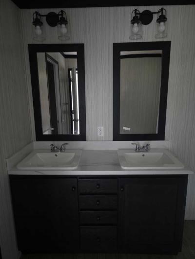 Photo 4 of 8 of home located at 6780 Bonesteel Dr Columbus, IN 47201