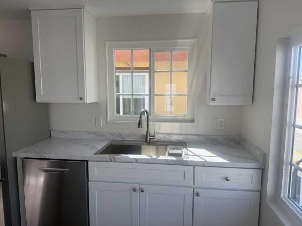 1985 Goldenwest Manufactured Home
