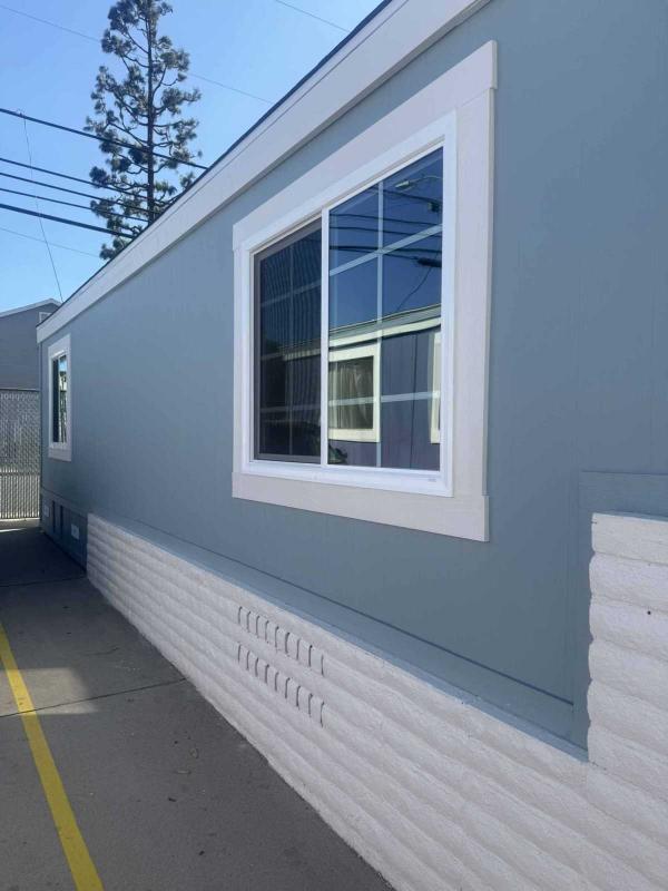 1985 Goldenwest Manufactured Home