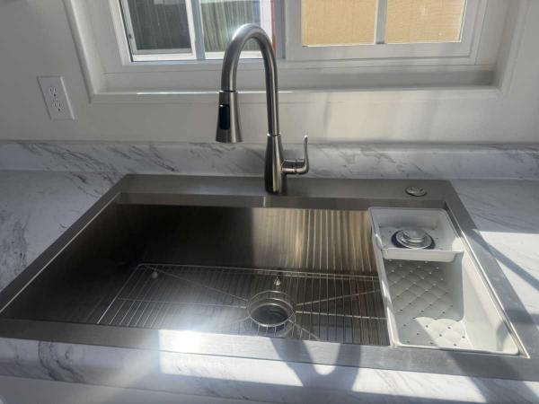 1985 Goldenwest Manufactured Home