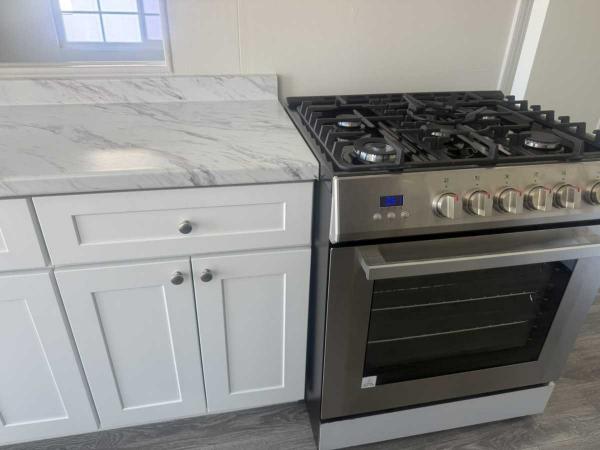 1985 Goldenwest Manufactured Home