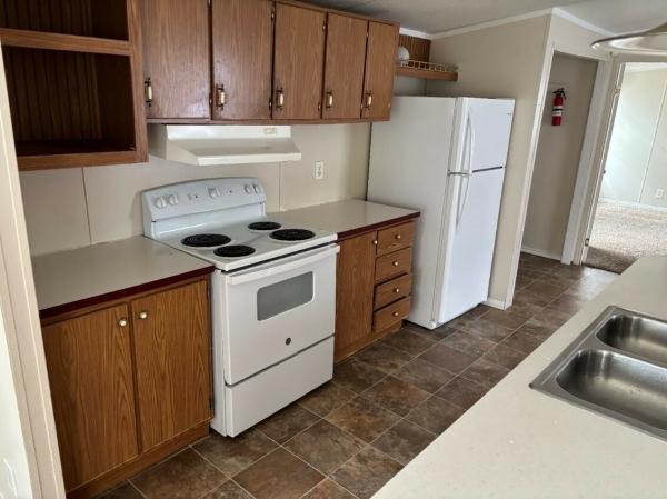 1997 Oakwood Mobile Home