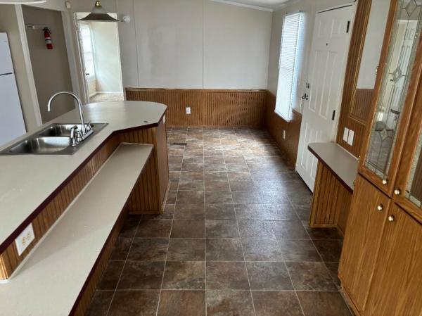 1997 Oakwood Mobile Home