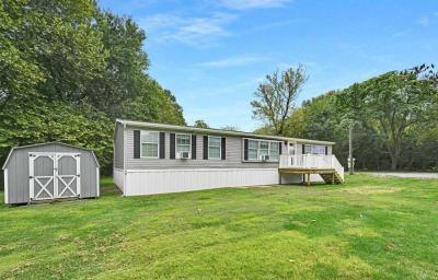 Mobile Home at 53 Leacock Rd Lot 4 Gordonville, PA 17529
