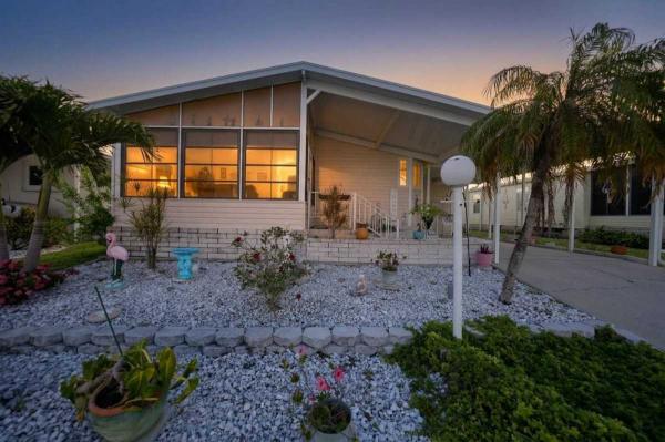 1989  Mobile Home For Sale