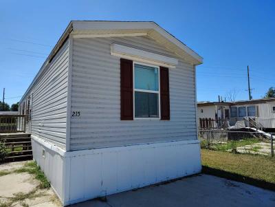 Photo 2 of 22 of home located at 215 Hazeldeane Dr Gering, NE 69341