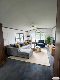 1987 Schult Manufactured Home