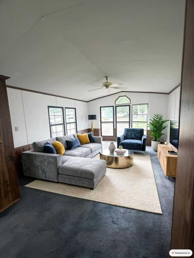 Photo 4 of 19 of home located at 317 Kathy Circle Jackson, MI 49202