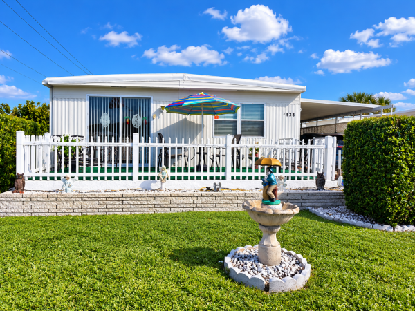 1980  Mobile Home For Sale