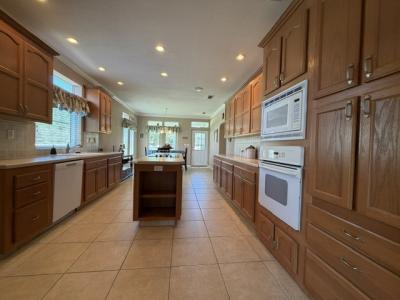 Photo 5 of 24 of home located at 2427 Pier Drive Ruskin, FL 33570