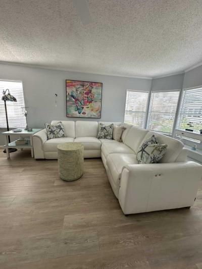 Photo 5 of 26 of home located at 795 County Rd 1 Palm Harbor, FL 34683