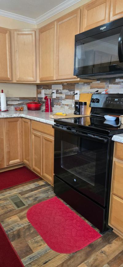 Photo 6 of 8 of home located at 2801 Pinewood Trace Burlington, NC 27215