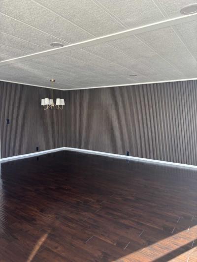 Photo 2 of 11 of home located at 11594 SW Royal Villa Dr. Lot 40 Tigard, OR 97224