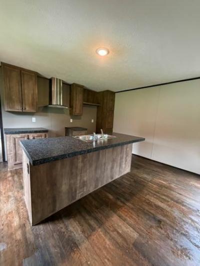 Photo 4 of 15 of home located at 1062 Robinson Road McComb, MS 39648