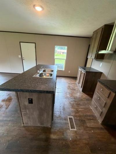 Photo 5 of 15 of home located at 1062 Robinson Road McComb, MS 39648