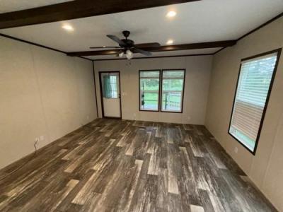 Photo 4 of 20 of home located at 25898 Interstate 30 Frontage Road Bryant, AR 72022