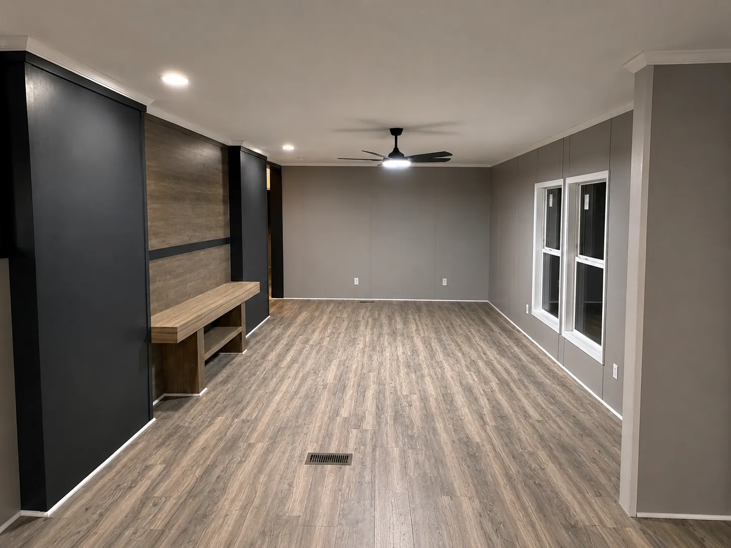 Photo 5 of 21 of home located at 4222 Grand Caillou Rd Houma, LA 70363