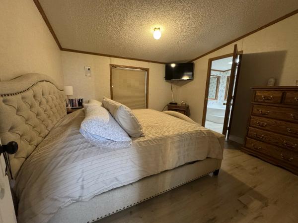 1996 Four Seasons Mobile Home