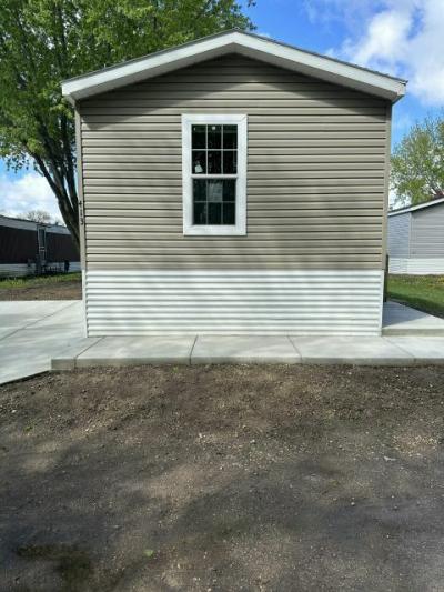 Photo 4 of 13 of home located at 413 Elm Dr Mankato, MN 56001