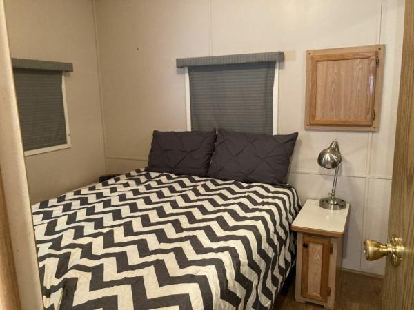 1995 Kropf M-3334 Mobile Home