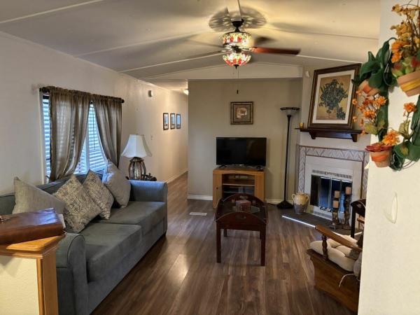 1985 BRECK HOMES CONNER Mobile Home