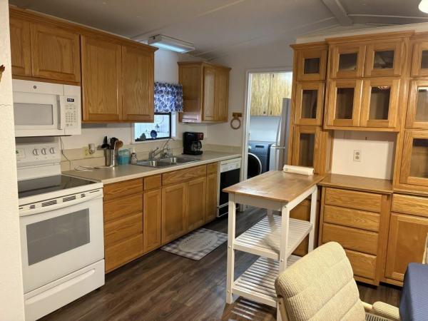 1985 BRECK HOMES CONNER Mobile Home