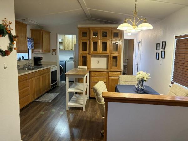 1985 BRECK HOMES CONNER Mobile Home
