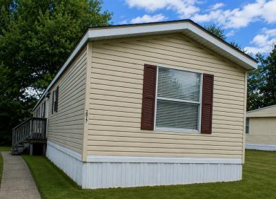 Mobile Home at 2817 Scotland Dr Lot Sc2817 Columbus, IN 47203