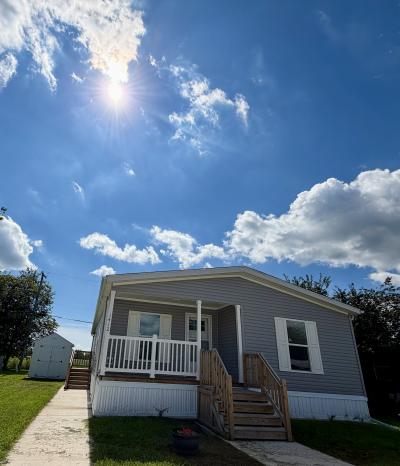 Mobile Home at 1412 Henri St Newport, MI 48166