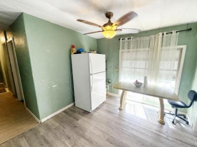 Photo 5 of 17 of home located at 1234 Reynolds Road  #186 Lakeland, FL 33801