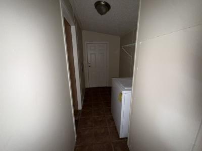 Photo 2 of 15 of home located at 358 Evergreen Road Flint, MI 48506