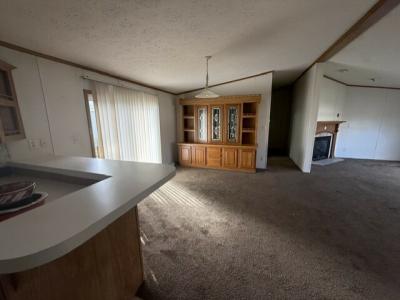 Photo 5 of 10 of home located at 394 Pin Oak Lane Flint, MI 48506