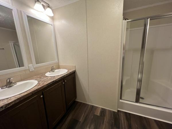 2019 Clayton Homes Inc Yes Mobile Home