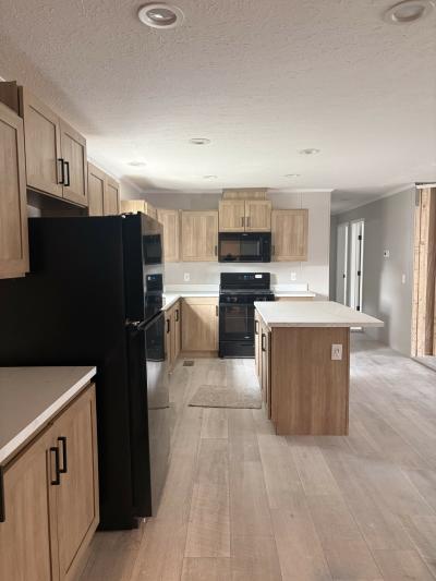 Photo 4 of 7 of home located at 162 Fontana St. SE Grand Rapids, MI 49548