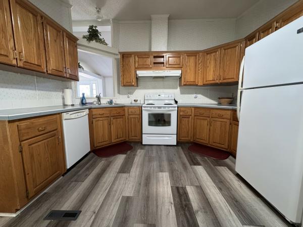 1995 Fleetwood 2138 Mobile Home