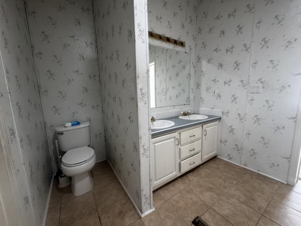 1995 Fleetwood 2138 Mobile Home